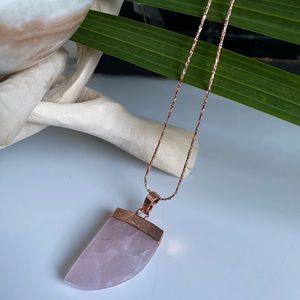 Estrella & Luna Rose Quartz Horn Necklace